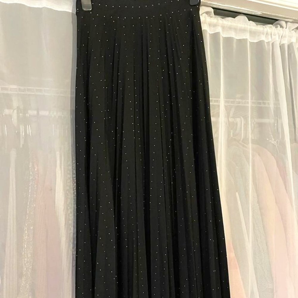 High Low pleated skirt- perfect condition- Worn Once